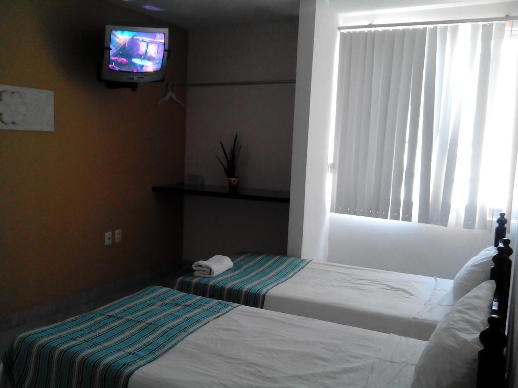 Hotel Y Hostal Casa Risueno Campeche Ruang foto
